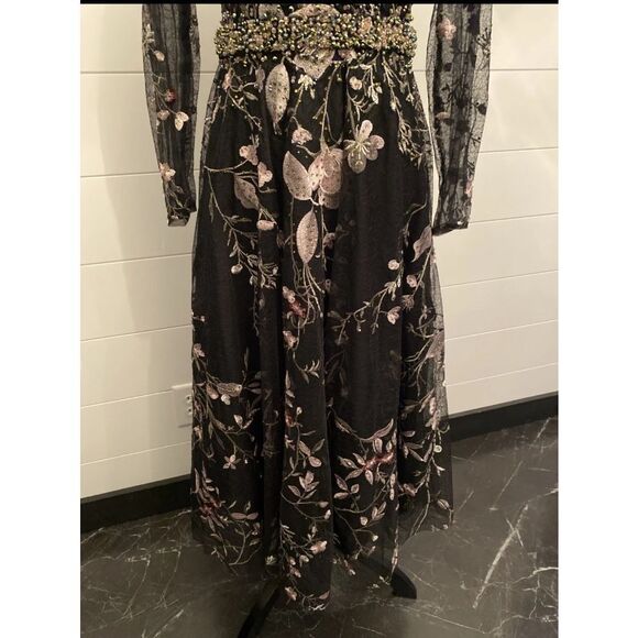Mac Duggal 20476 Floral Embroidered Long Sleeve Dress Size 4 - Picture 5 of 15